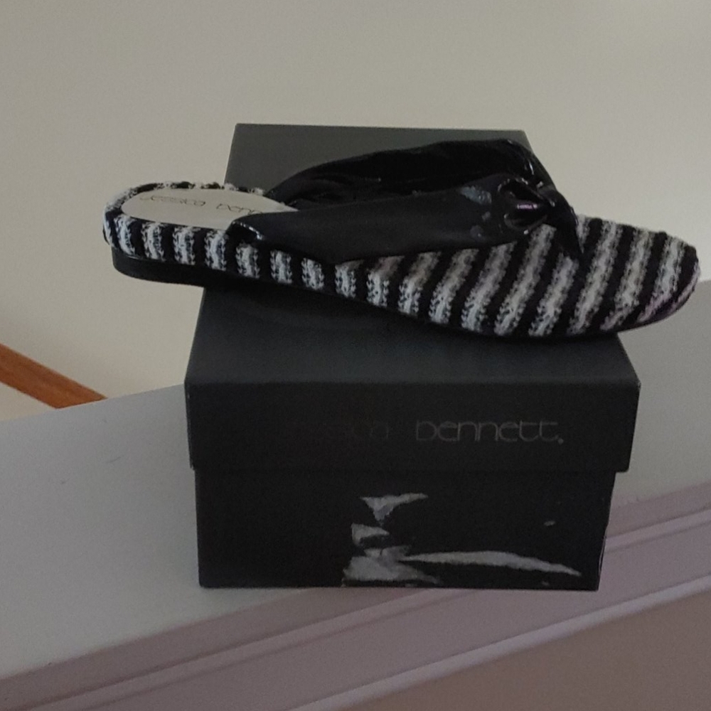 Shoes - Picture 2 of 3